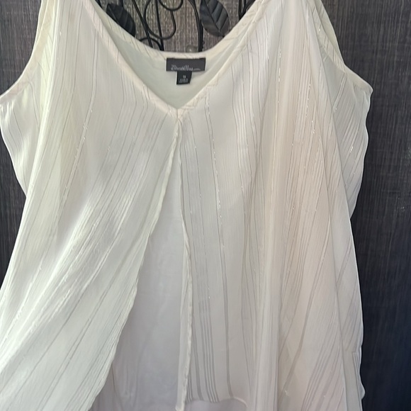 Breathless Blouse off shoulder with beaded straps - Picture 4 of 8